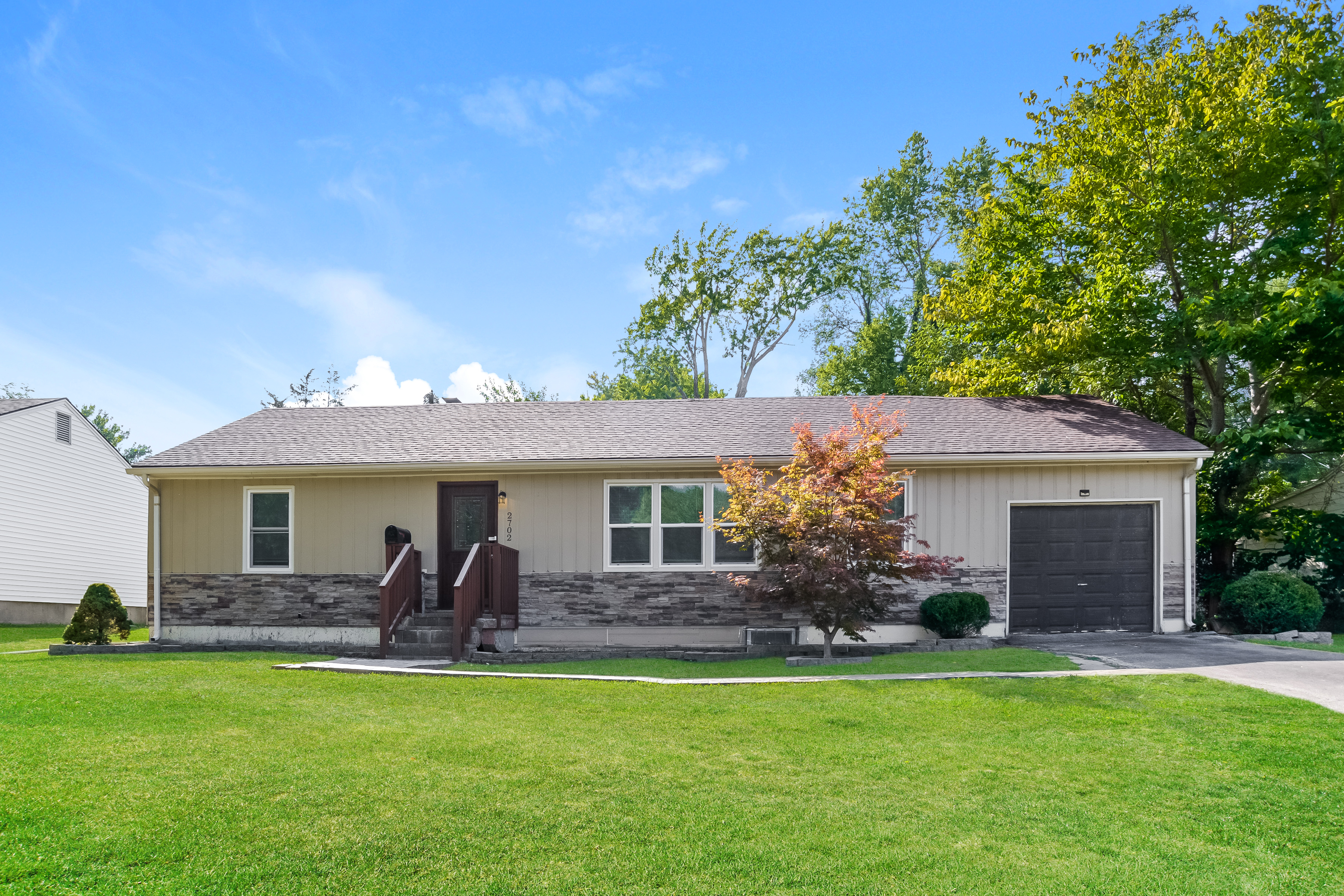2702 S GLENWOOD AVE INDEPENDENCE, MO 64052
